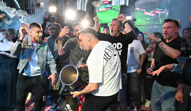 FOTBAL:SARBATOARE CLUB FCSB CASTIGAREA SUPERLIGII SUPERBET (17.05.2025)