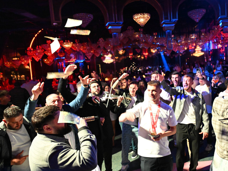 FOTBAL:SARBATOARE CLUB FCSB CASTIGAREA SUPERLIGII SUPERBET (17.05.2025)