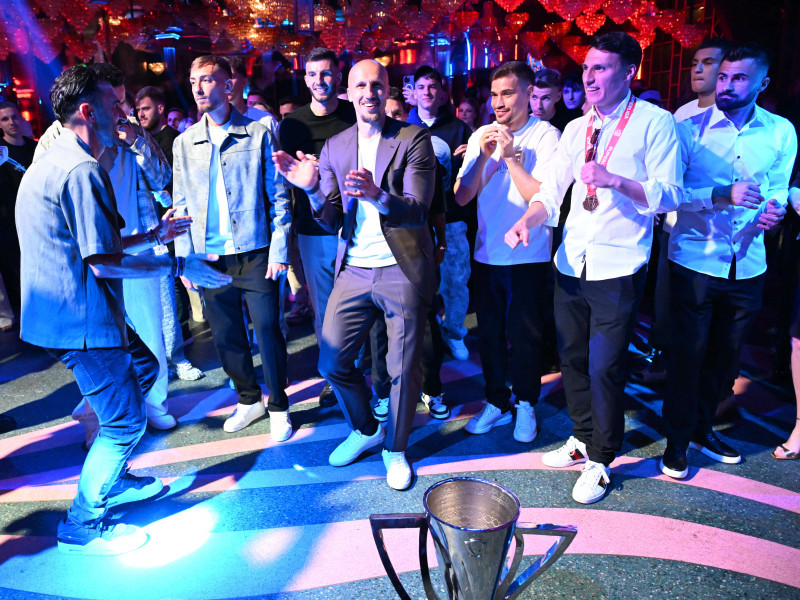 FOTBAL:SARBATOARE CLUB FCSB CASTIGAREA SUPERLIGII SUPERBET (17.05.2025)