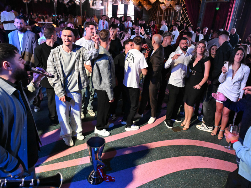 FOTBAL:SARBATOARE CLUB FCSB CASTIGAREA SUPERLIGII SUPERBET (17.05.2025)