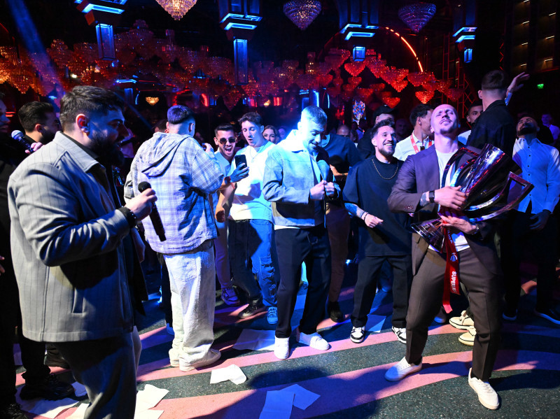 FOTBAL:SARBATOARE CLUB FCSB CASTIGAREA SUPERLIGII SUPERBET (17.05.2025)