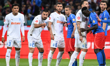 Universitatea Craiova nu se oprește pe piața transferurilor: a ochit un fundaș central din Superliga! „Asta e oferta"