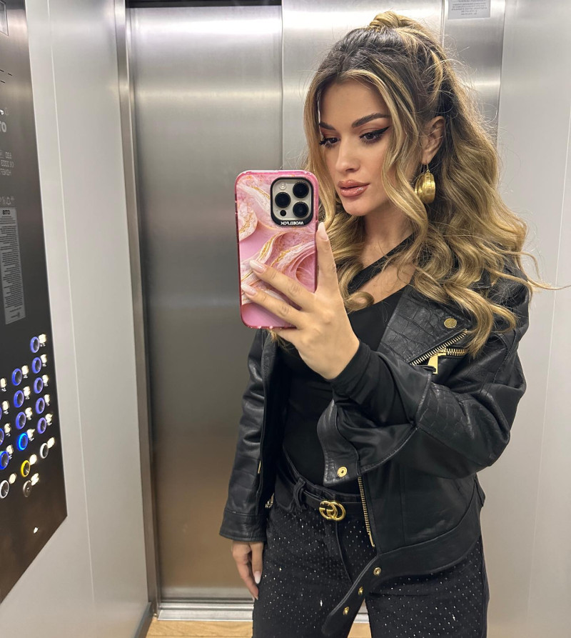 dianabaluta___1702125546_3253987389984533745_591522419