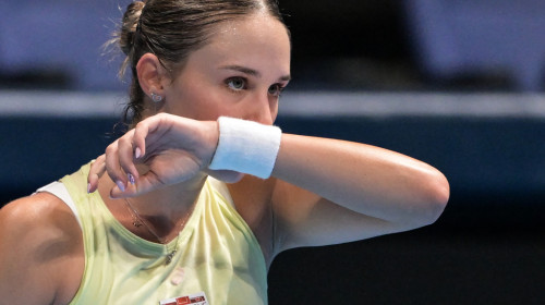 Anca Todoni - Linda Noskova 4-6, 6-3, 6-7. Românca, eliminată din primul tur la WTA Nottingham