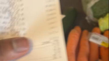 S-a mutat în România și a rămas ”mască” după ce a văzut cât l-au costat cumpărăturile: ”Nu-mi vine să cred”. VIRAL