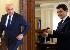 Ilie Bolojan i-a dat un bilețel președintelui României! Mesajul important pe care i l-a transmis: ”Să nu uite”