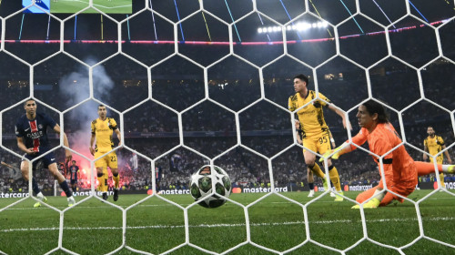 "Statui. Stane de piatră" Apărarea Inter-ului, făcută KO și PSG a deschis scorul în finala UCL