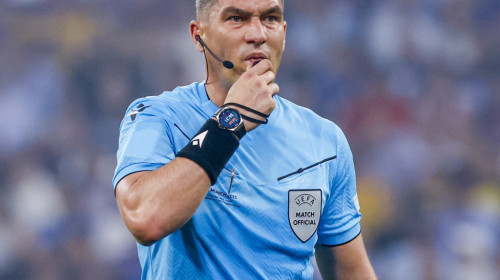 Nemaivăzut: Istvan Kovacs doar a călcat pe gazon la finala UEFA Champions League și a intrat definitiv în istoria fotbalului