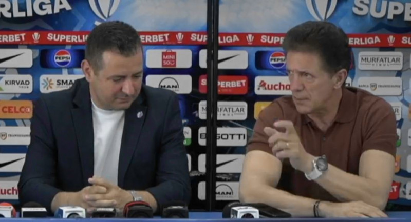 Ianis Zicu și Gică Popescu, la prezentarea noului antrenor de la Farul / Foto: Captură Digi Sport