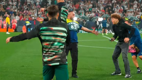A intrat pe gazon și s-a dus direct la Ronaldo! Reacția starului Portugaliei, înaintea meciului cu Germania