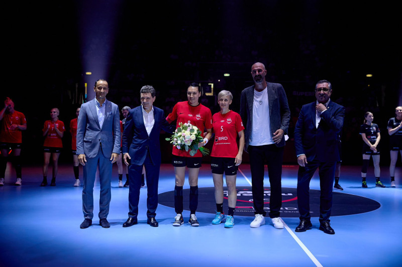 cristina neagu 11 (1)