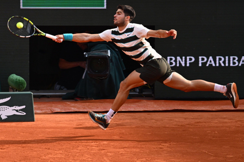Roland Garros 2025: Men's singles final between Carlos Alcaraz (ESP) and Jannik Sinner on Philippe Chatrier court during the Grand Slam tennis tournament, on June 8, 2025, at Roland-Garros stadium in Paris, France. - 08/06/2025 - France / Ile-de-Franc