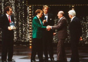 Românul ”pe care cu siguranță nu-l recunoști pe stradă”, cel mai bogat din lume decenii la rând