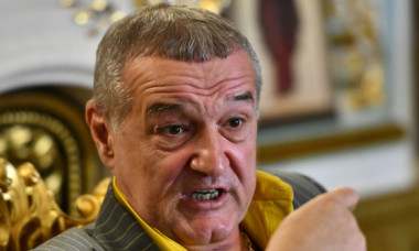 Punct de cotitură în relația cu Gigi Becali. Titularul FCSB a renunțat la ortodoxie şi a fost „botezat” penticostal