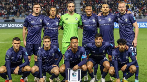Era meciul carierei, dar n-au mai ajuns! Fotbaliștii de la Auckland, reținuți la muncă înainte de duelul cu Bayern