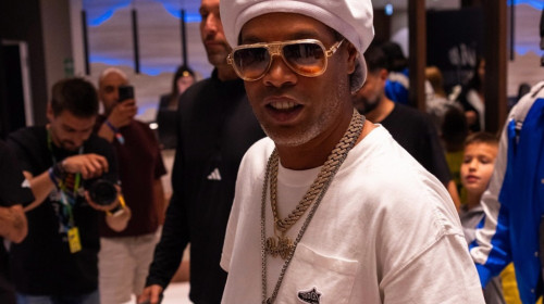 Ronaldinho revine în România pentru un nou meci demonstrativ! Când și unde va avea loc partida