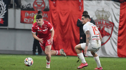 E ca și pierdut de Rapid! Echipa din Champions League a făcut oferta și îl așteaptă cât mai repede