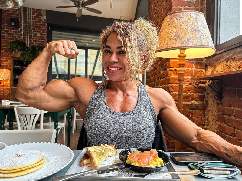 amymuscle_ifbbpro_1700484374_3240220236540755070_43146698730