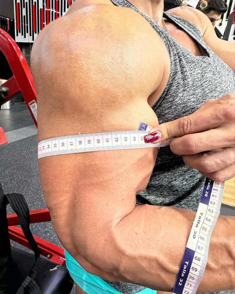 amymuscle_ifbbpro_1703275305_3263632268325482909_43146698730