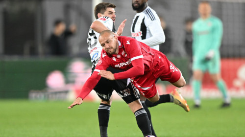 Dinamo l-a vândut pe Patrick Olsen