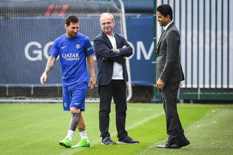 Lionel (Leo) MESSI of PSG, Luis CAMPOS of PSG and Nasser AL-KHELAIFI of PSG during the training of the Paris Saint-Germain team on September 5, 2022 at Camp des Loges in Saint-Germain-en-Laye near Paris, France - Photo Matthieu Mirville / DPPI