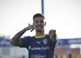 Dorit de FCSB și de Rapid, Dennis Man s-a decis fără să stea prea mult pe gânduri