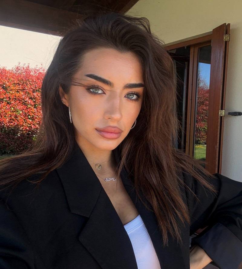 aleionela__1743521603_3601242685835708500_558347354