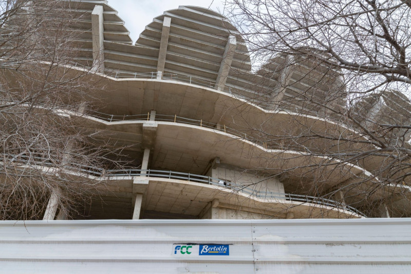 A view of the works of the Nou Mestalla stadium.In August 2007 work began on the construction of the Nou Mestalla football stadium, but in February 2009 construction was halted due to the poor economy of Valencia CF. Twelve years have passed since then, o