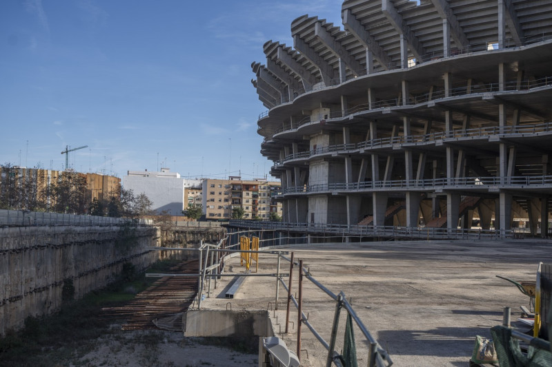 Valencia's Nuevo Mestalla stadium resumes construction work that has been halted for almost 16 years