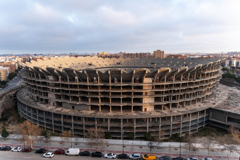 Nou Mestalla Stir: Valencia’s Frozen Stadium Shows Life Amid Club Crisis.