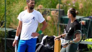 Aryna Sabalenka, despre Novak Djokovic: "Își bate joc de mine!"