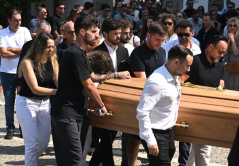 FOTO Neașteptat: cum a apărut soția lui Diogo Jota la înmormântarea care a avut loc la două săptămâni de la nuntă