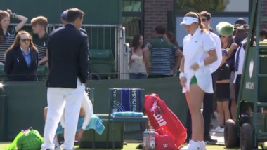 Scene cum rar se văd, la Wimbledon: enervată la culme, a recurs la un ”gest extrem” după ce arbitrul s-a dus direct la ea