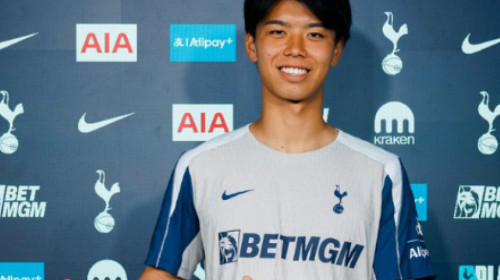 În așteptarea lui Radu Drăgușin, Tottenham a transferat alt fundaș central