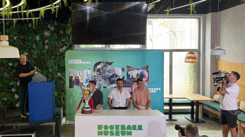 FCSB și-a prezentat Supercupa în fața fanilor. Surprizele de la eveniment