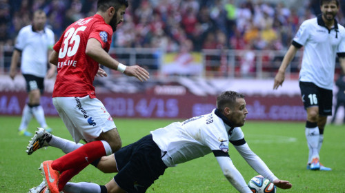 Un club istoric, exclus din prima ligă pentru blaturi și mituirea arbitrilor! Patronul anunță că desființează echipa