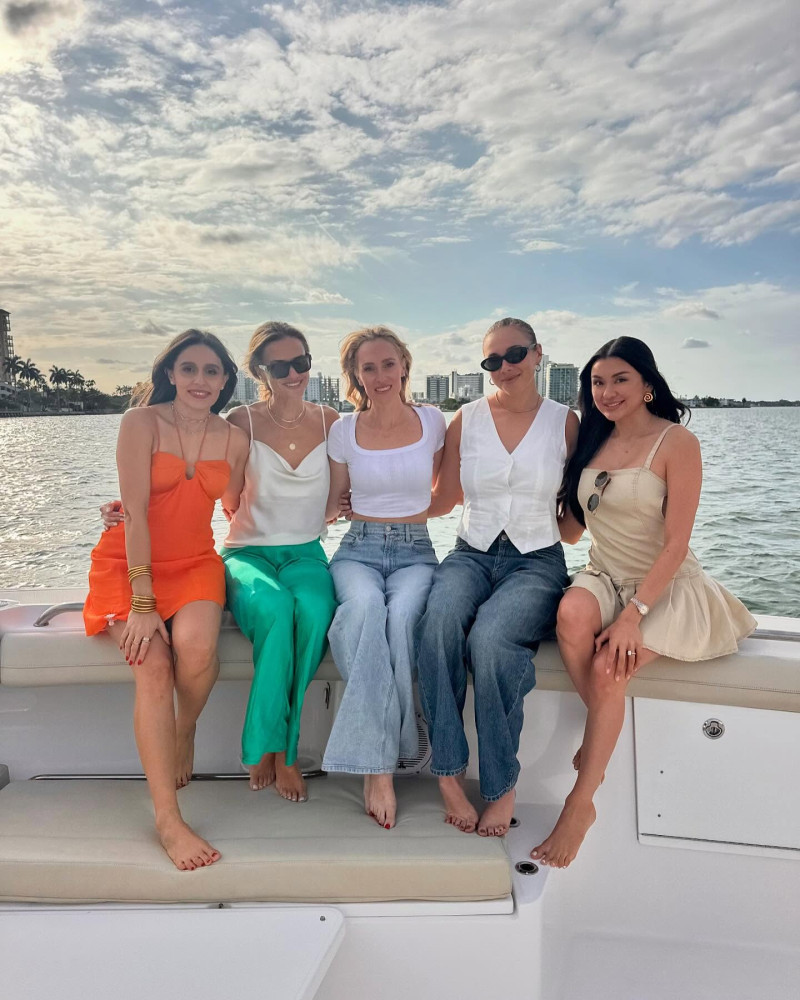 amandaanisimova_1740326369_3574439115233179771_974184665