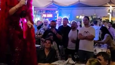 Loredana, show pe masa lui Gică și a lui Ianis Hagi