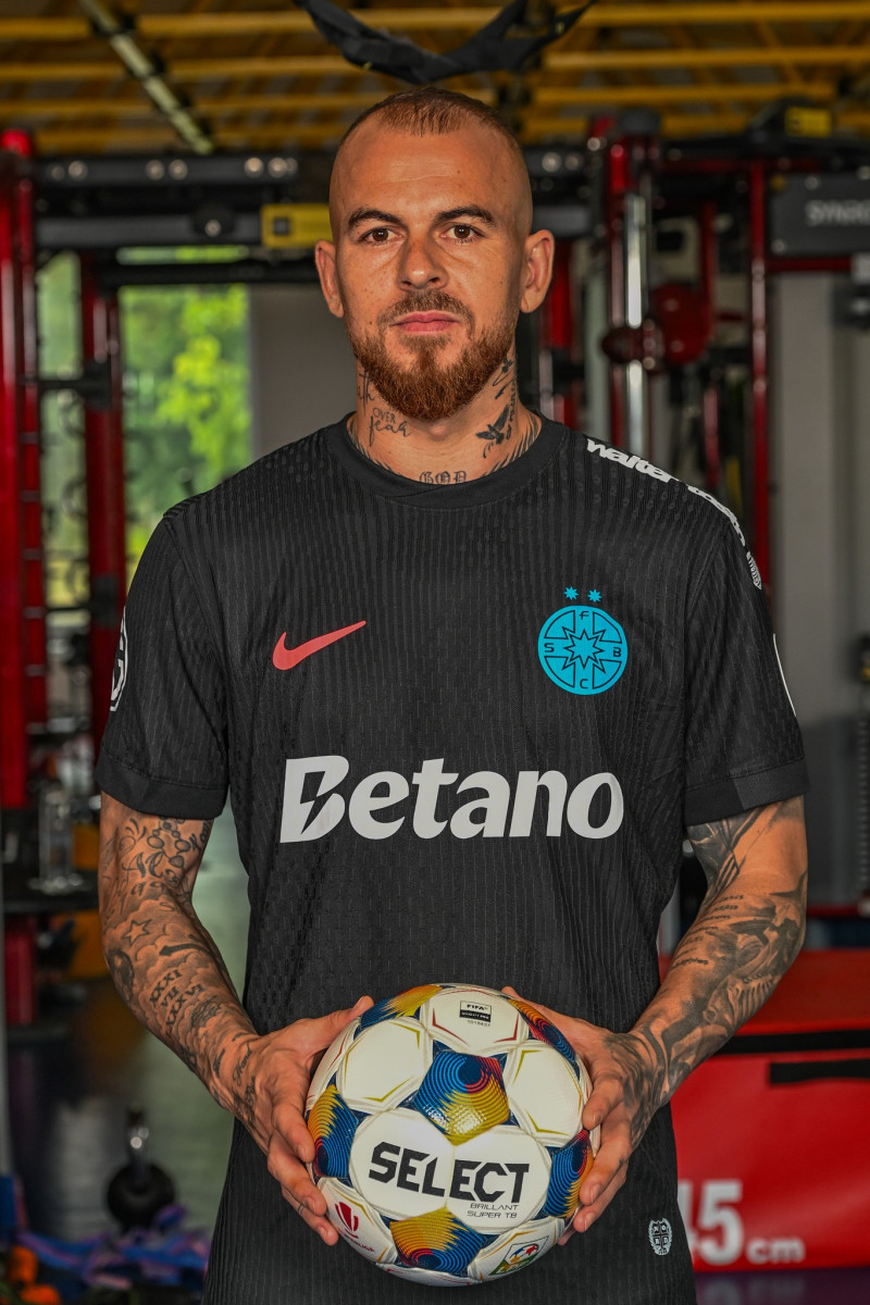 echipament fcsb 2025-2026 (17)