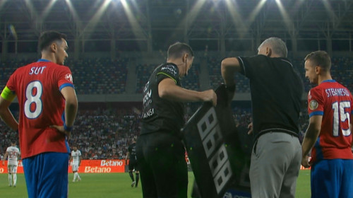 N-au stat la discuții: trei schimbări la FCSB, la pauza meciului cu Hermannstadt