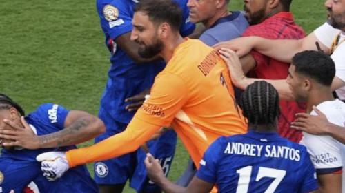 Umilit de Chelsea, Luis Enrique i-a băgat mâna în gât unui adversar! Poate primi o lovitură grea din partea FIFA