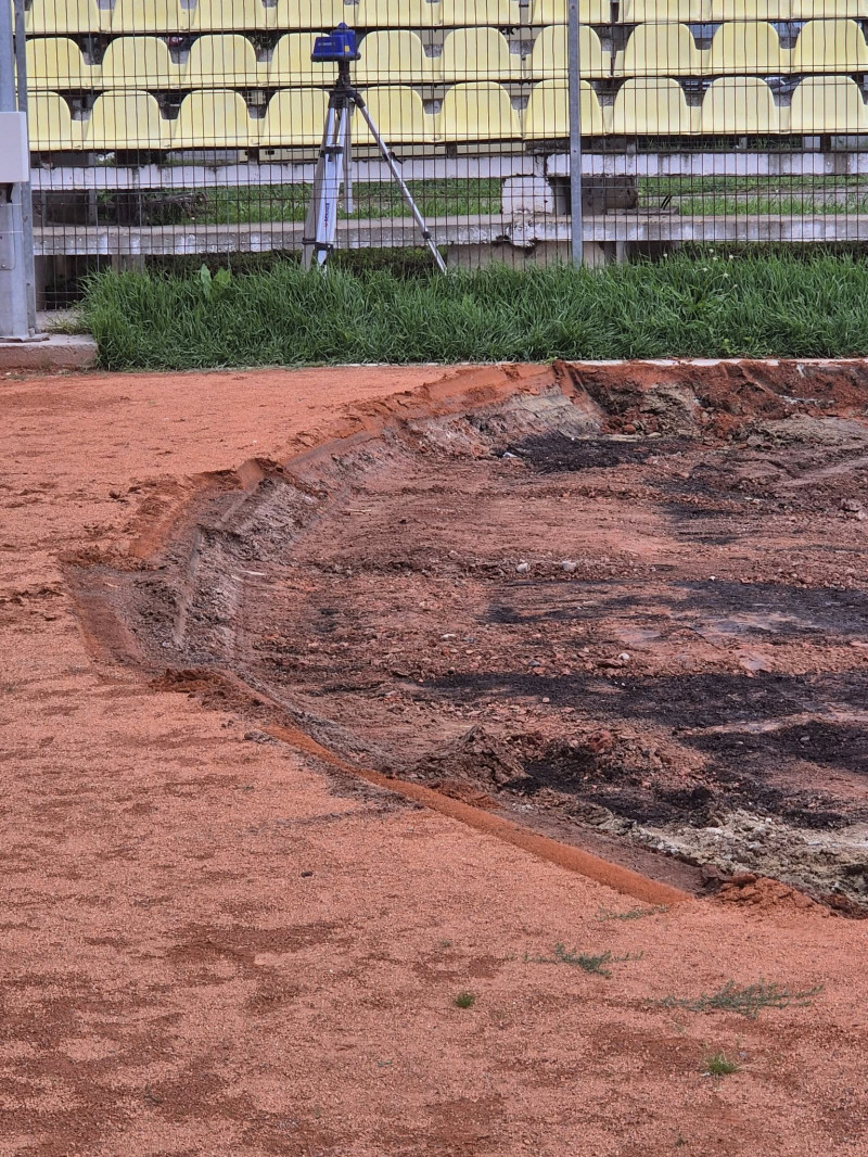 Stadionul din Slobozia și lucrările de modernizare / Foto: Facebook-@PotorAlexandru