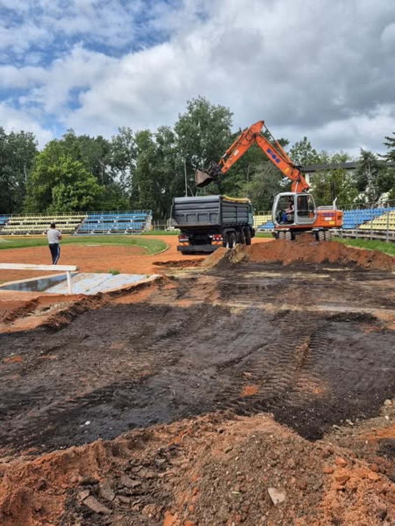 Stadionul din Slobozia și lucrările de modernizare / Foto: Facebook-@PotorAlexandru