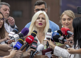 FOTO Toată lumea a observat tatuajul Elenei Udrea, la ieșirea din închisoare. Întrebată ce înseamnă, a rostit doar două cuvinte