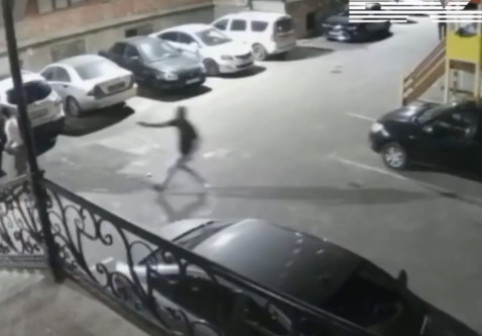 Camerele de supraveghere au surprins totul: o vedetă a fost împușcată în plină stradă, iar ce a urmat face înconjurul lumii
