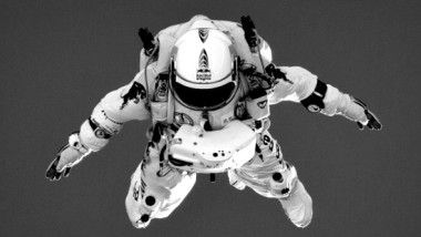 "A căzut ca o piatră". Primele declarații ale martorilor, după moartea tragică a lui Felix Baumgartner