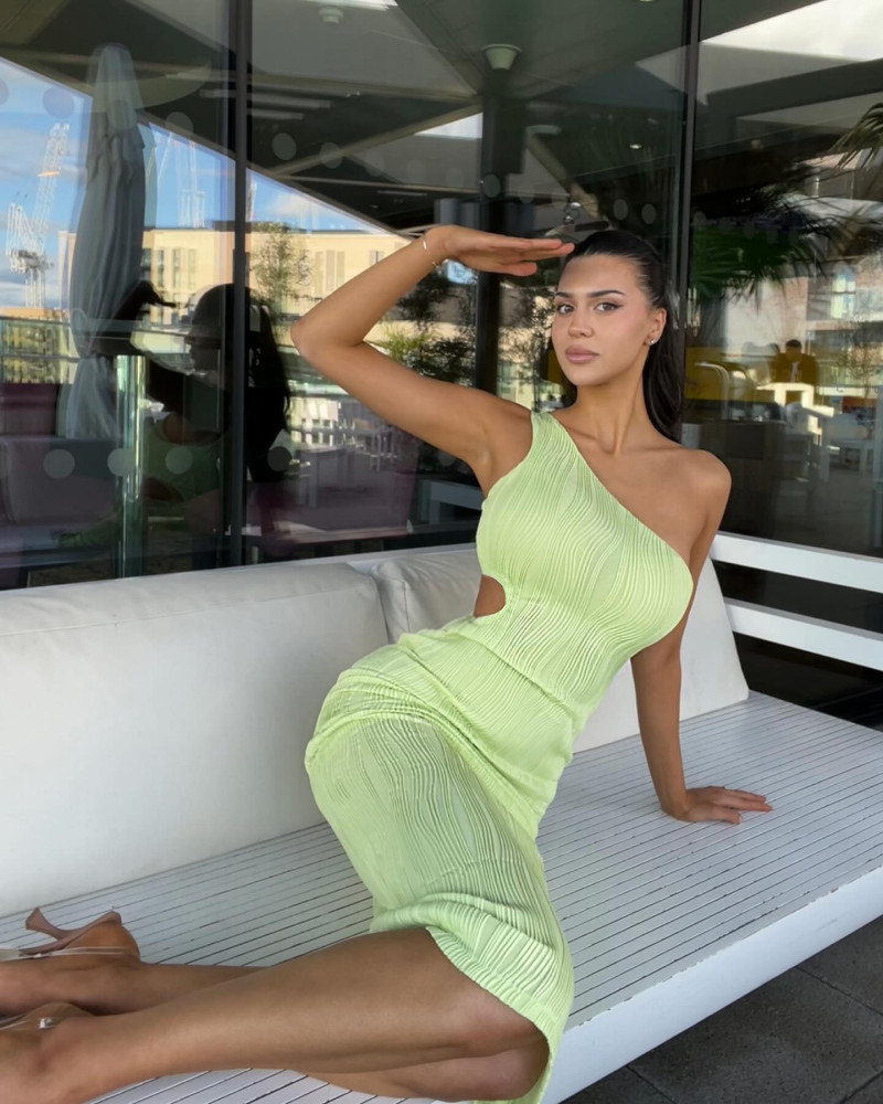 patricialaelena_1696591457_3207564081735172439_37598727131