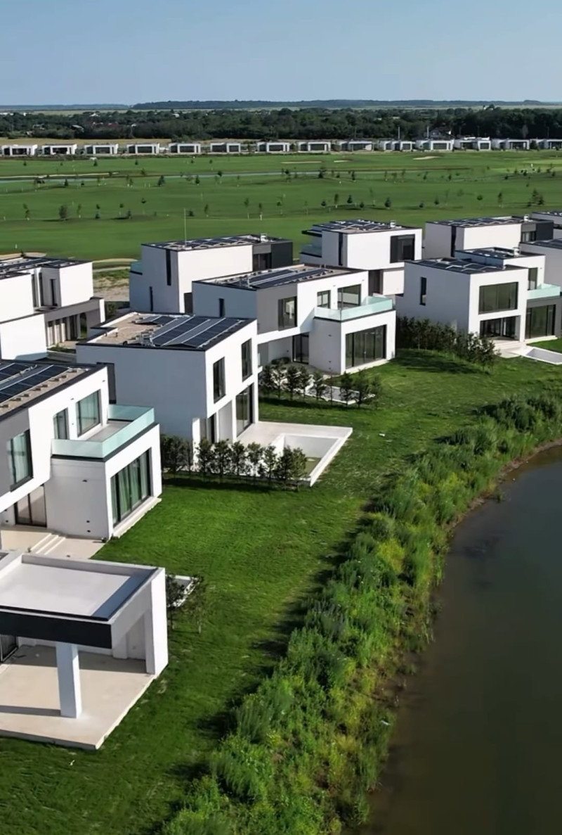 WhatsApp Image 2025-07-26 at 21.33.36 (1)