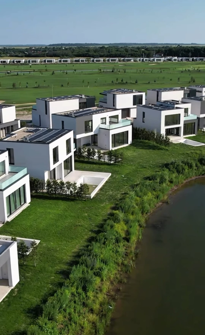 WhatsApp Image 2025-07-26 at 21.33.38 (2)