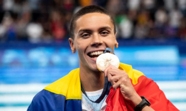 David Popovici luptă pentru medalii de tinichea, dar premii consistente. Cu cât e recompensat un campion mondial